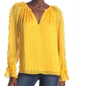 NWT- RAMY BROOK
Michele Ruffle Sleeve Blouse